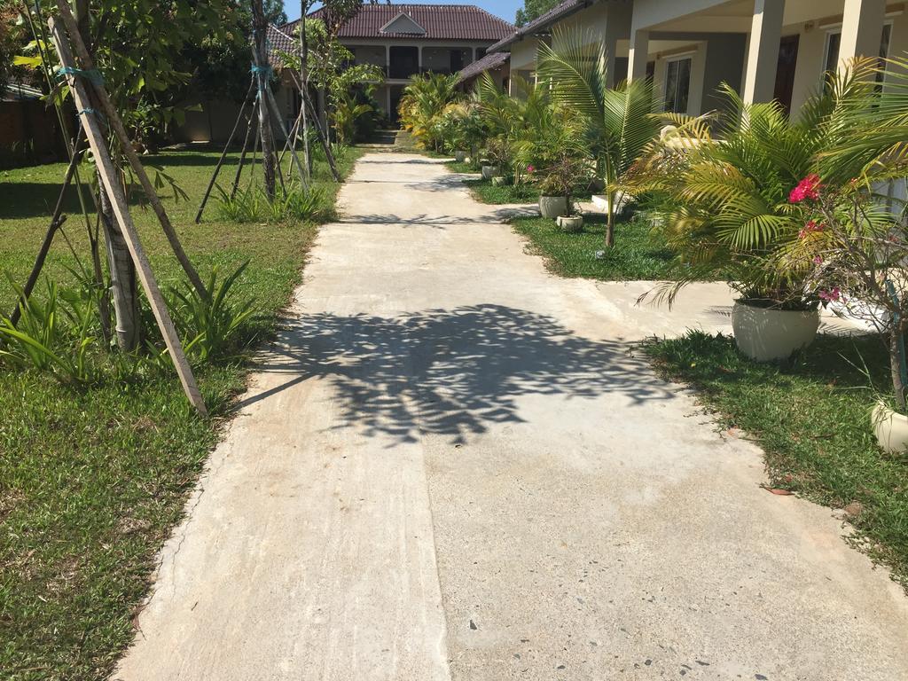 The Moonflower Bungalow Hotel Сиханоуквил Екстериор снимка