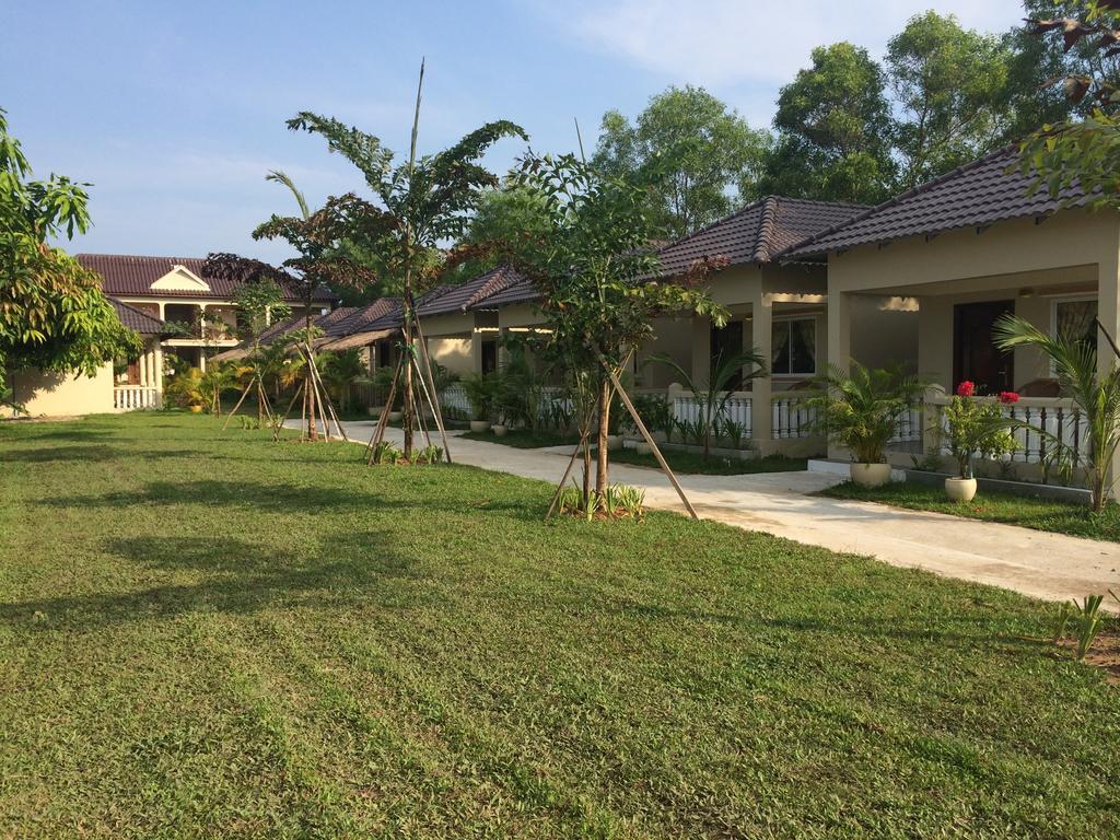 The Moonflower Bungalow Hotel Сиханоуквил Екстериор снимка