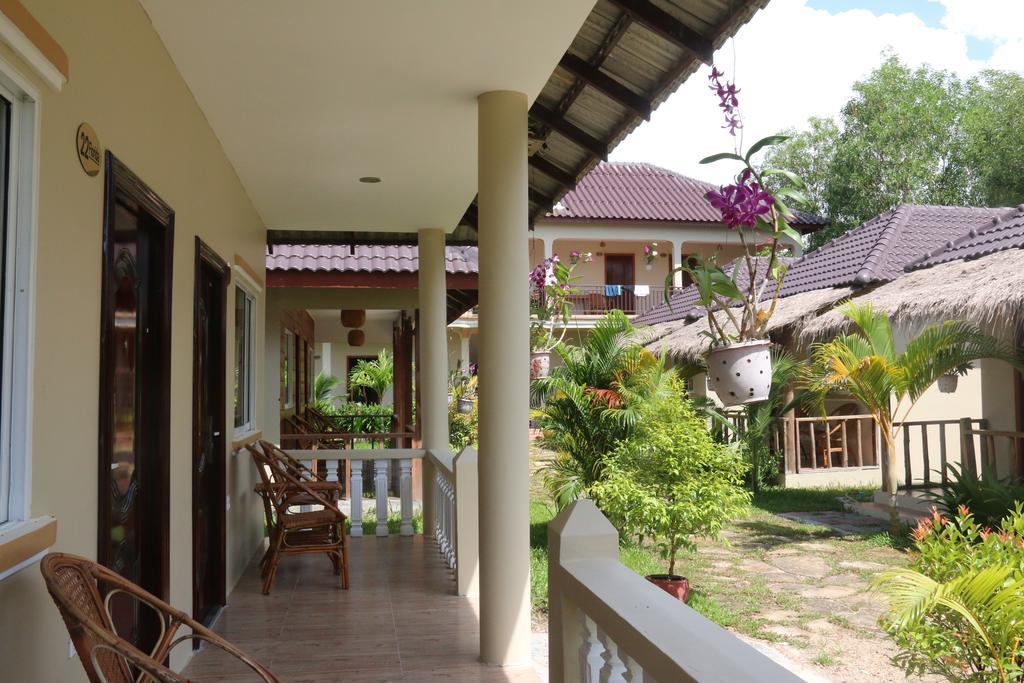 The Moonflower Bungalow Hotel Сиханоуквил Екстериор снимка