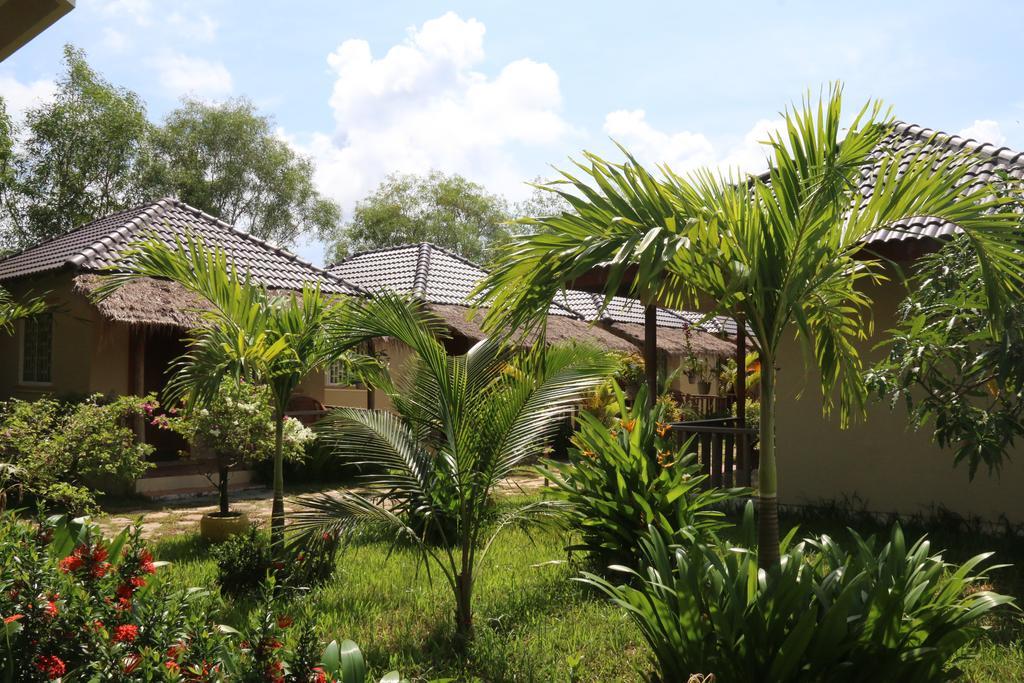The Moonflower Bungalow Hotel Сиханоуквил Екстериор снимка