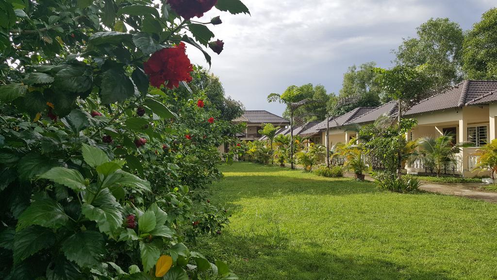 The Moonflower Bungalow Hotel Сиханоуквил Екстериор снимка