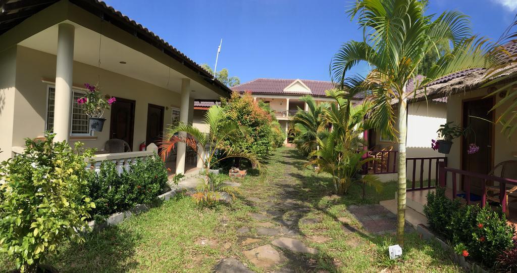 The Moonflower Bungalow Hotel Сиханоуквил Екстериор снимка